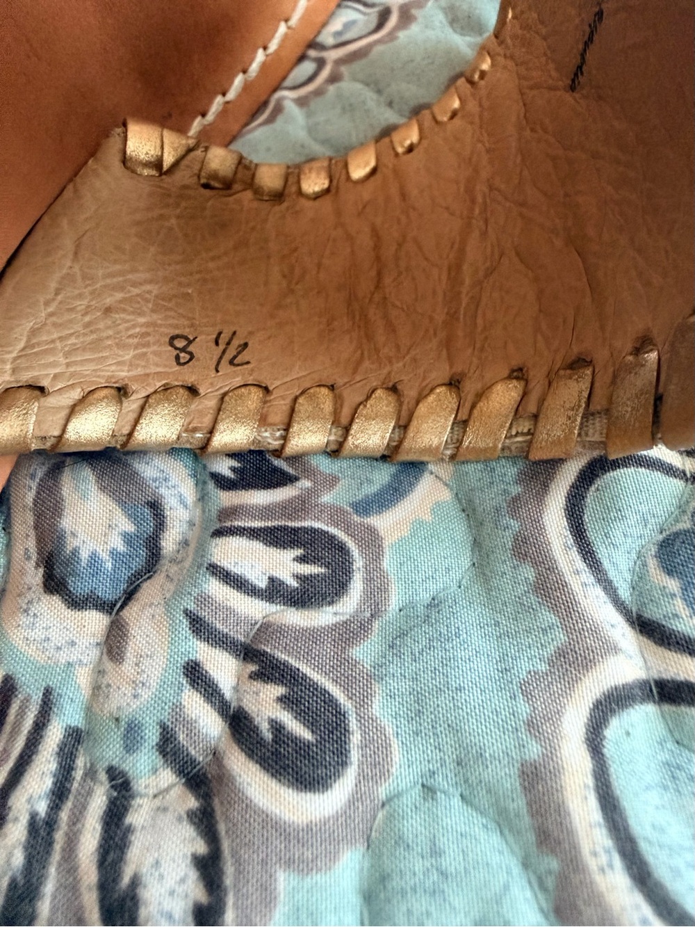 Jack Rogers Women’s Cream Leather Pineapple Thong Sandals - Picture 4 of 4